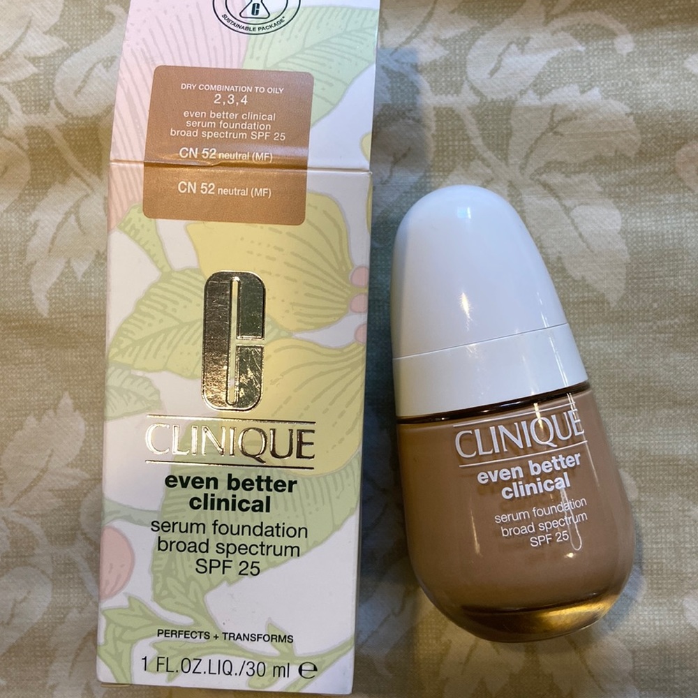 Clinique Foundation CN52